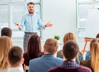 Pessoas em reunião